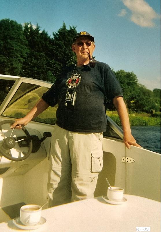 Der Autor auf einer Noble Captain am Lough Erne (c) IWS Verlag/RJS